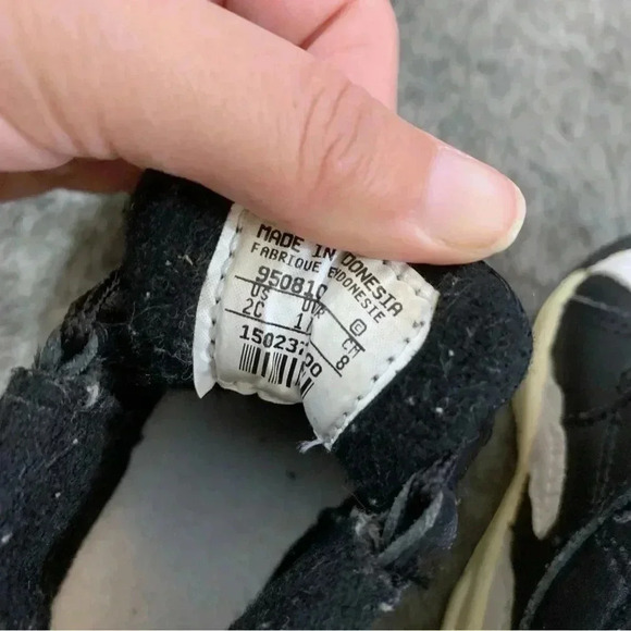 Vintage 1996 Nike Baby D.T. Max Sneakers - Picture 9 of 14